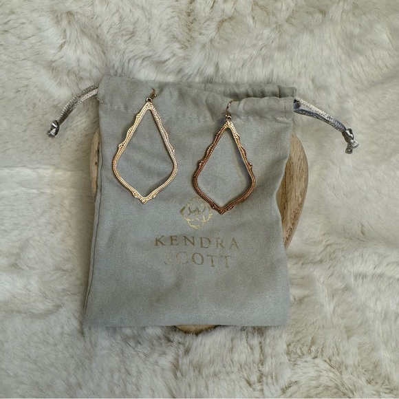 Kendra Scott Sophee Drop Earrings Rose Gold - Picture 3 of 7